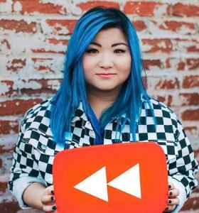 Itsfunneh 7 Ways To Contact Her Phone Number Social Profiles