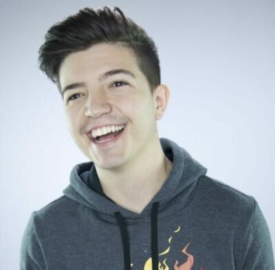 PrestonPlayz aka Preston Arsement: 7 Ways to Contact Him (Phone Number
